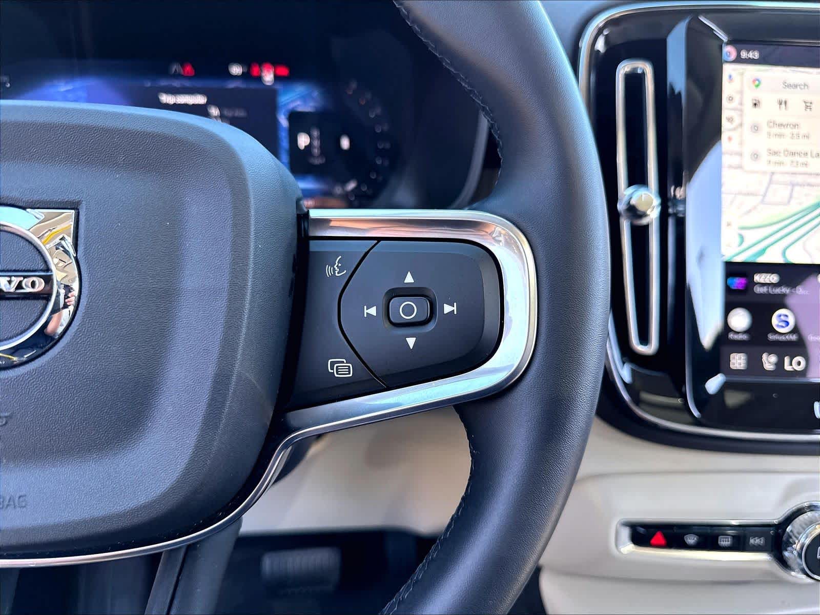 2026 Volvo XC40 Plus - Photo 21