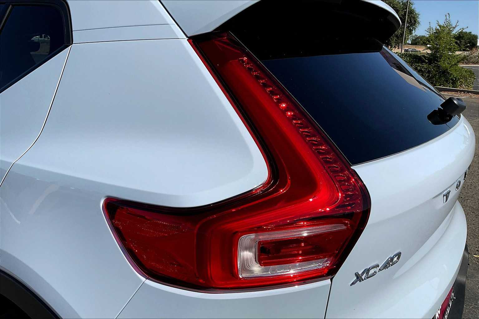 2026 Volvo XC40 Plus - Photo 25