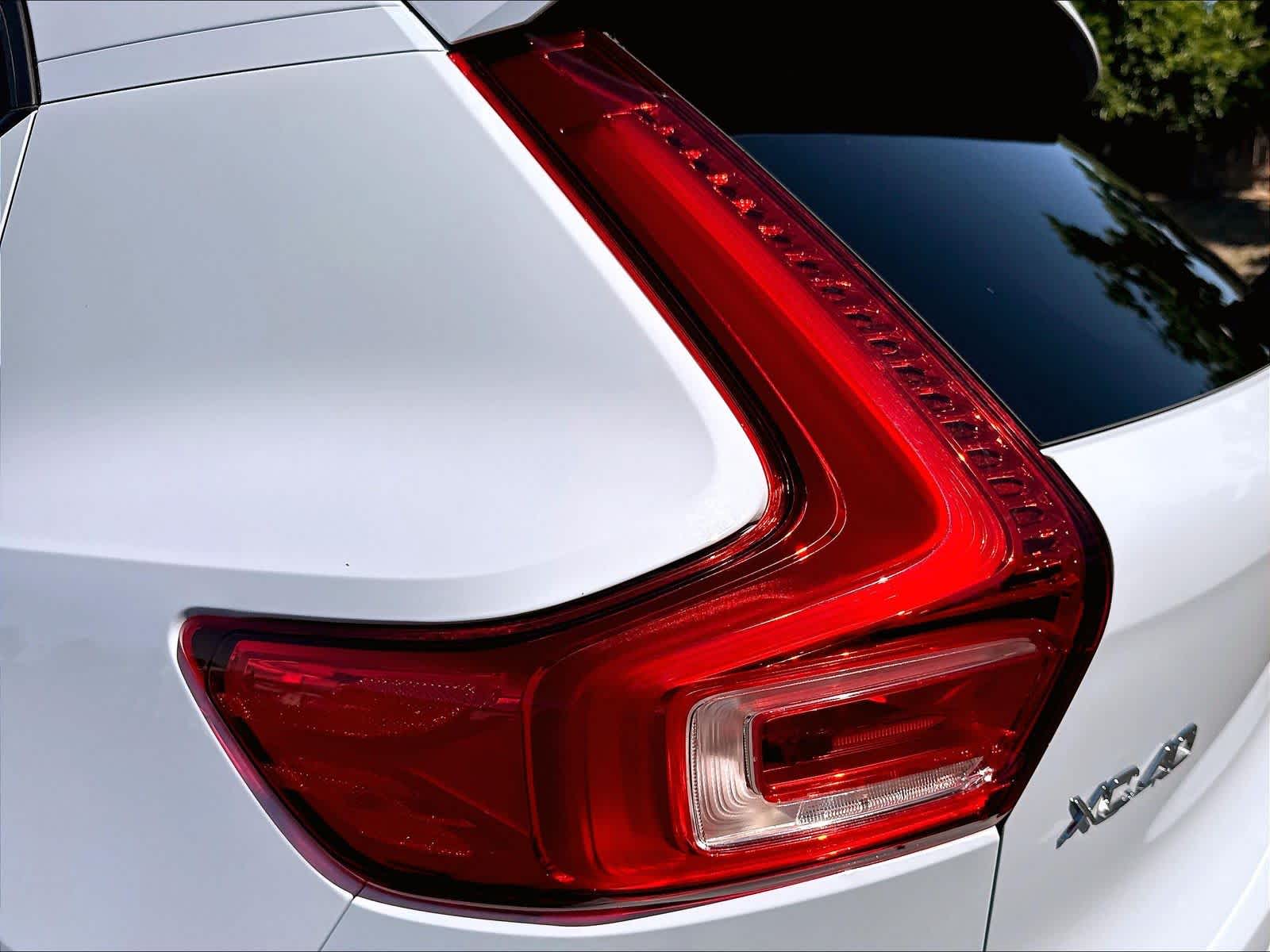 2026 Volvo XC40 Plus - Photo 31