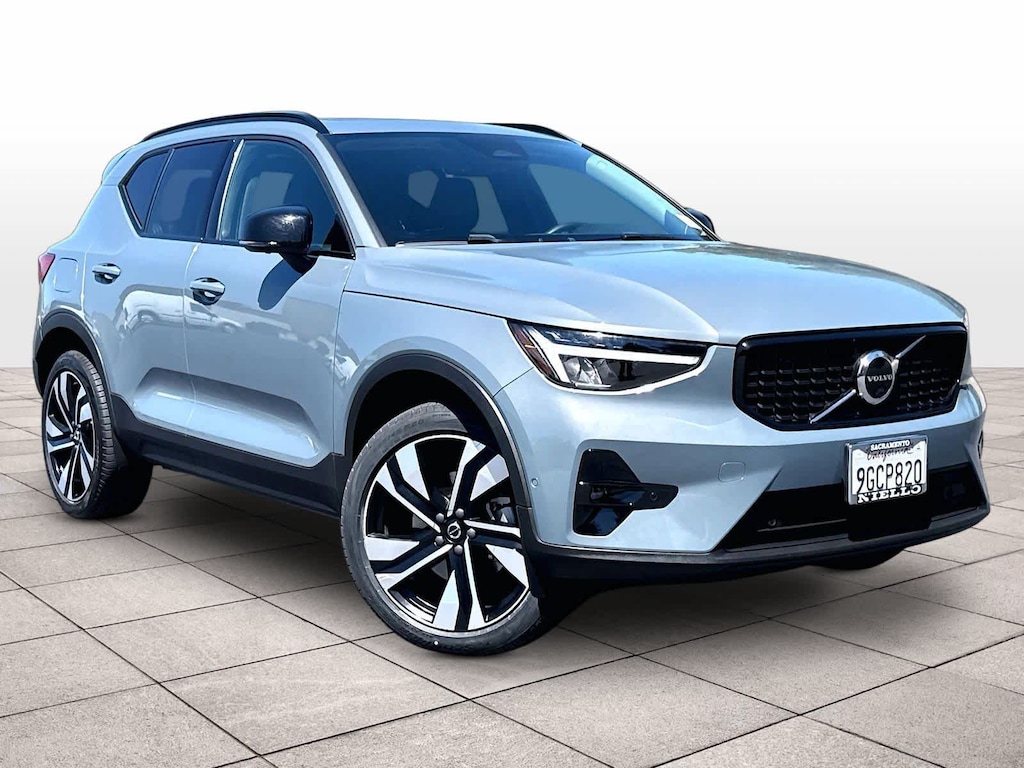 Certified 2023 Volvo XC40 Plus Dark Theme B5 AWD