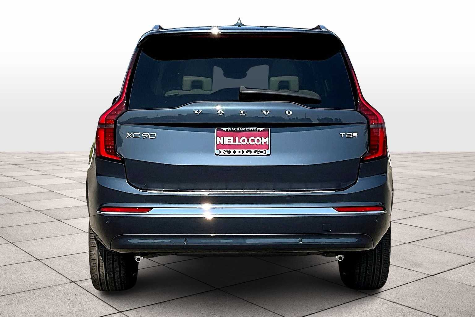 2026 Volvo XC90 plug-in hybrid T8 Ultra 7-Seater photo 5