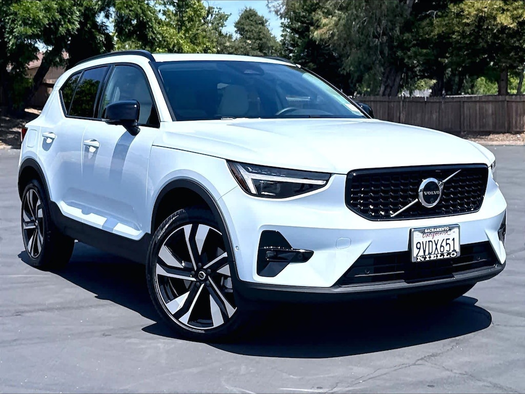 Used 2026 Volvo XC40 Plus B5 AWD