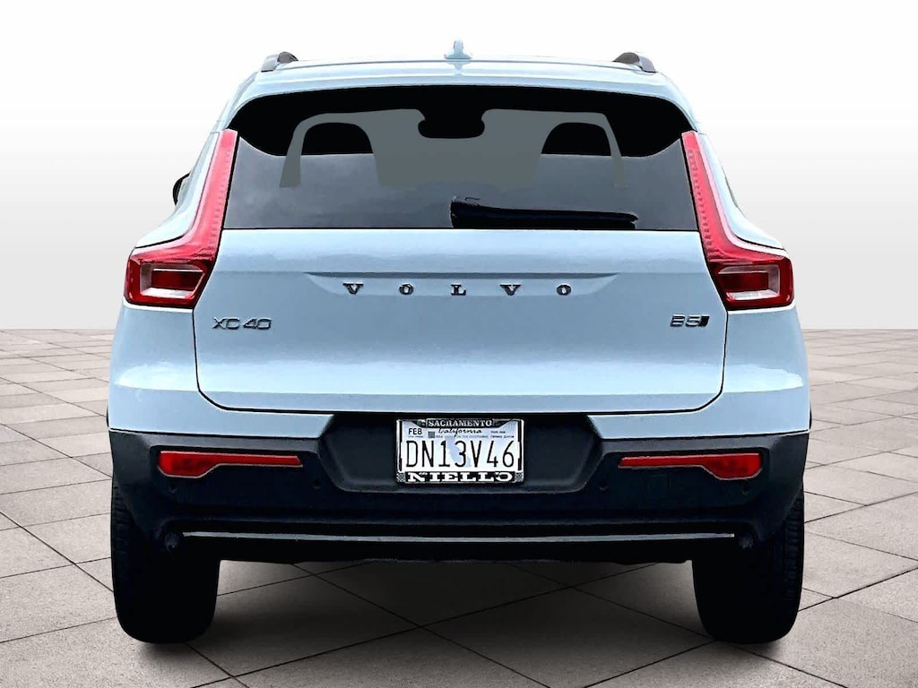 Certified 2026 Volvo XC40 Plus B5 AWD