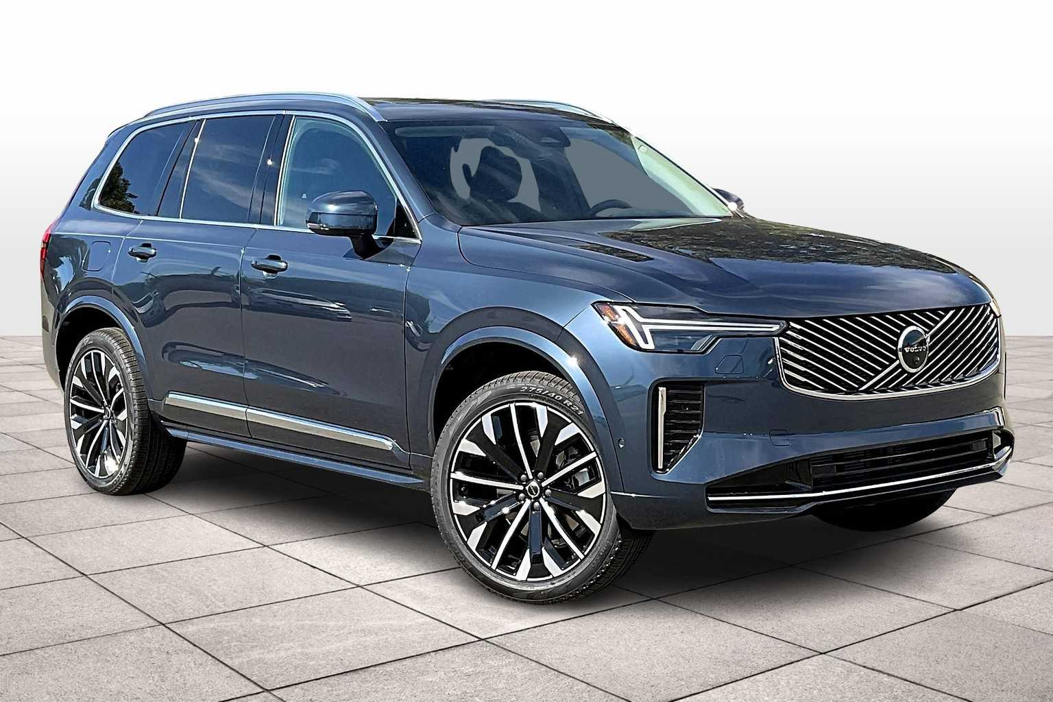 2026 Volvo XC90 Plus photo 2