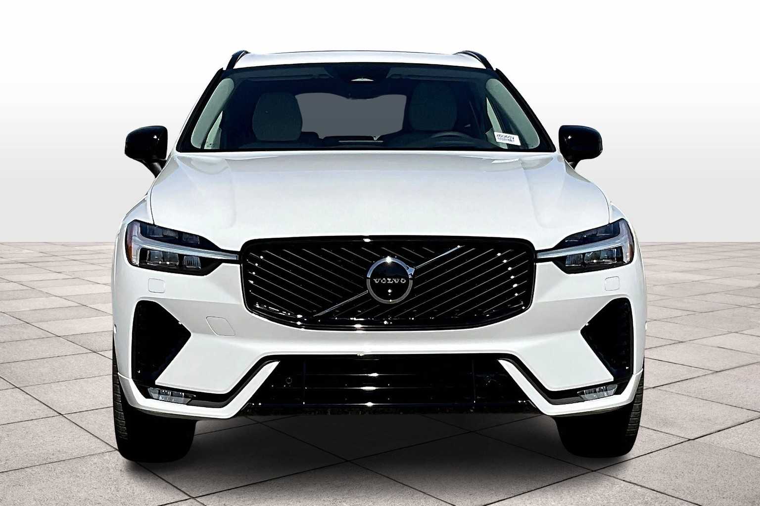 2026 Volvo XC60 B5 Ultra photo 4
