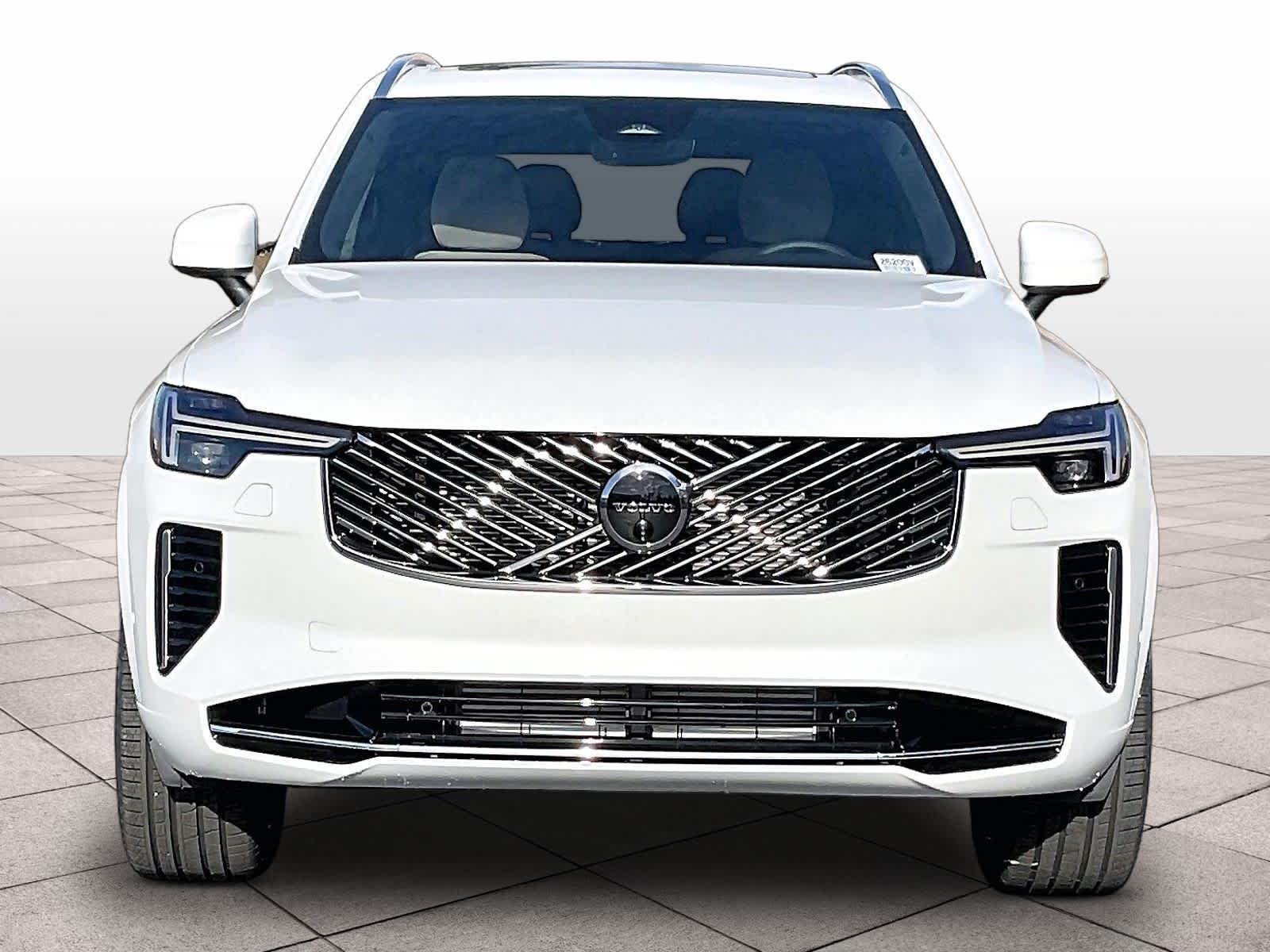 2026 Volvo XC90 plug-in hybrid T8 Plus 6-Seater photo 4