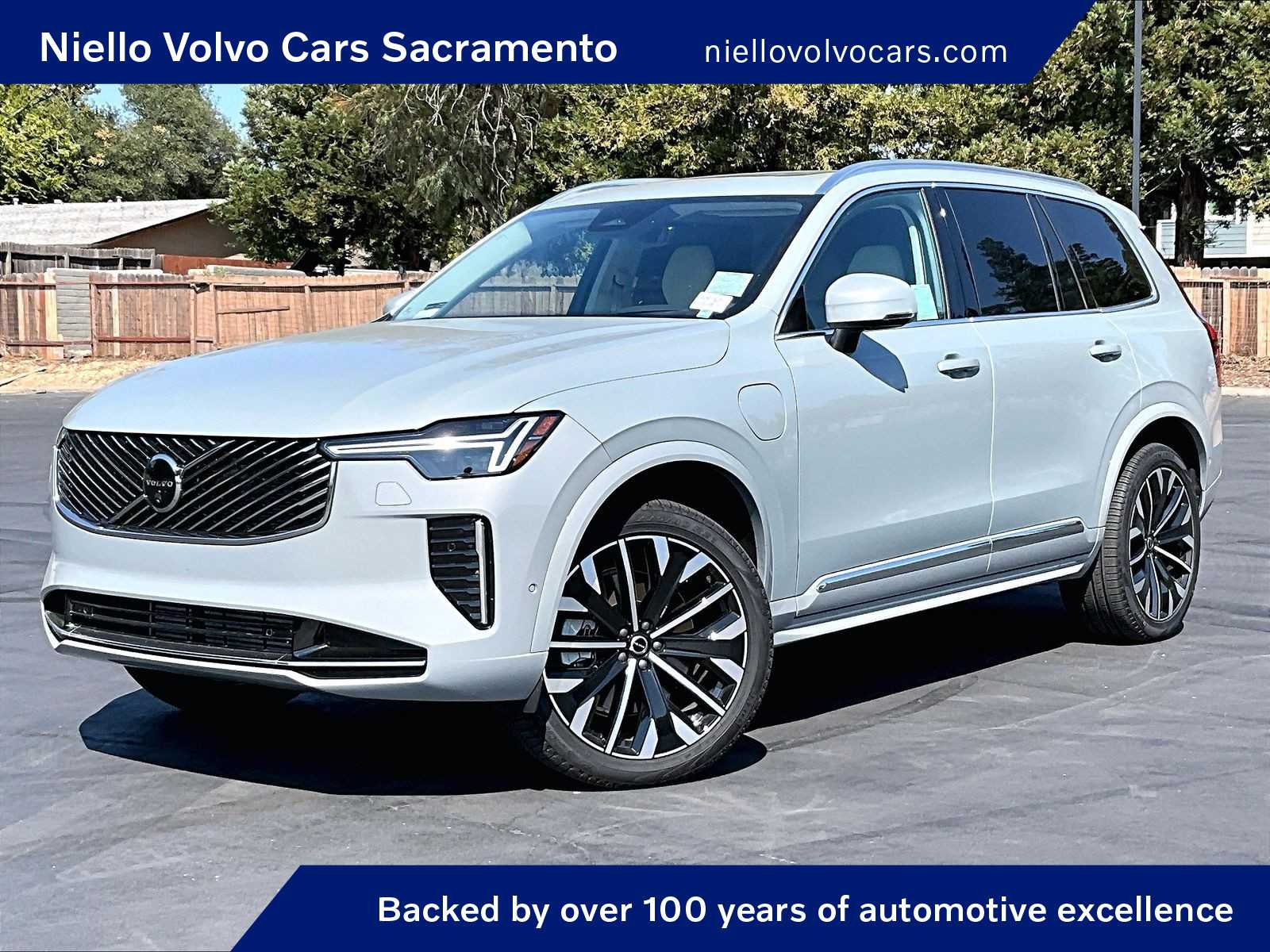 2026 Volvo XC90 Plug-In Hybrid