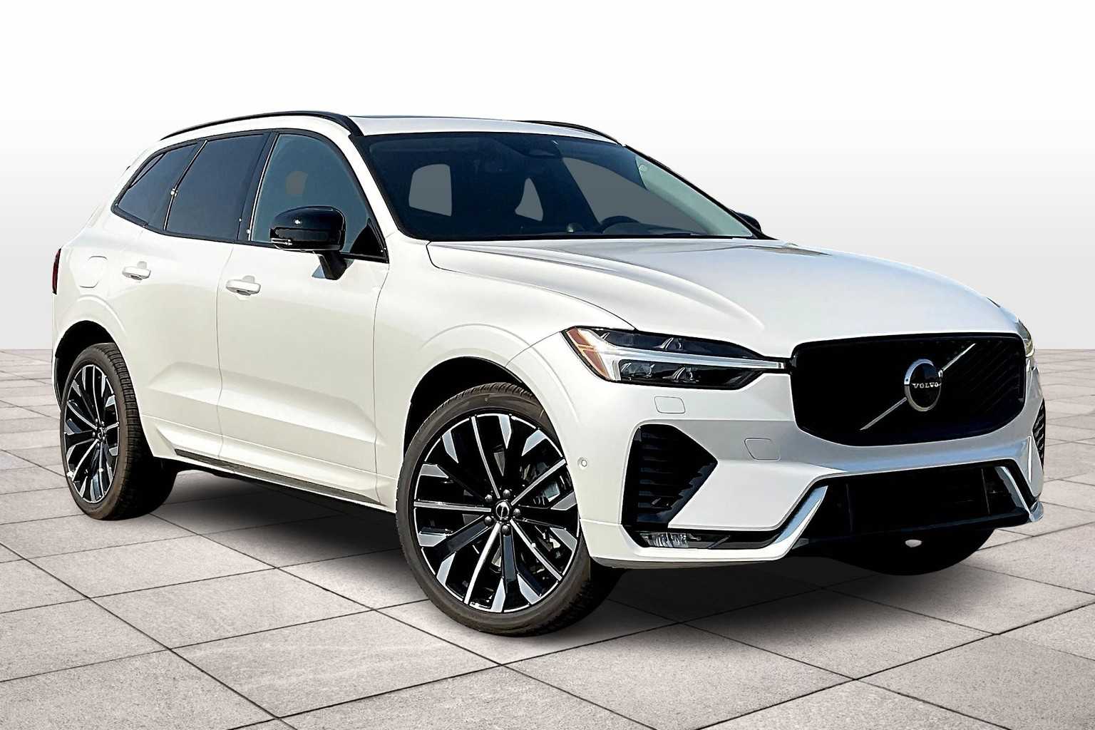 2026 Volvo XC60 B5 photo 2