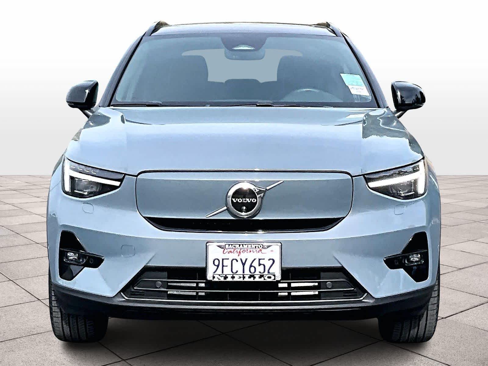 2023 Volvo XC40 Recharge Pure Electric Ultimate photo 2