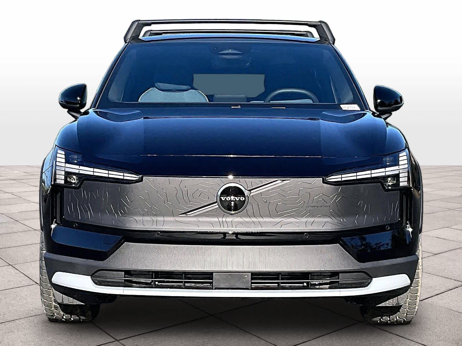 2026 Volvo EX30 Cross Country Ultra photo 4