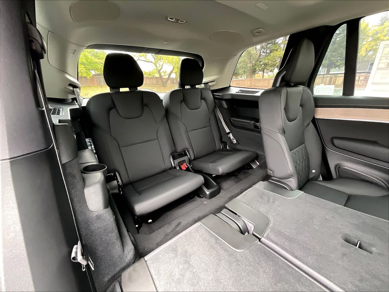2026 Volvo XC90 Plus - Photo 28