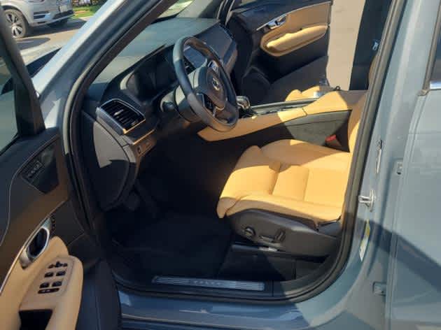 2022 Volvo XC90 Inscription T6 AWD photo 3