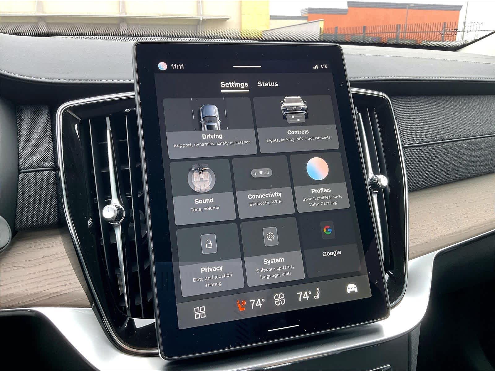2026 Volvo XC90 Plus - Photo 22