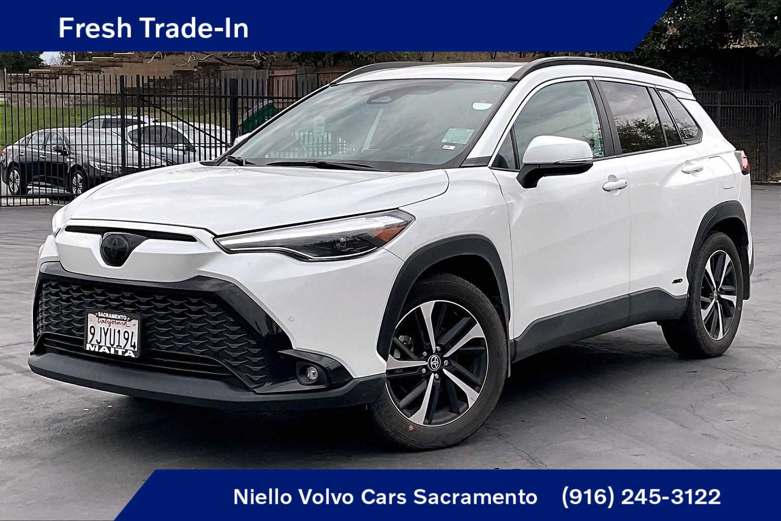 2024 Toyota Corolla Cross XSE's photo