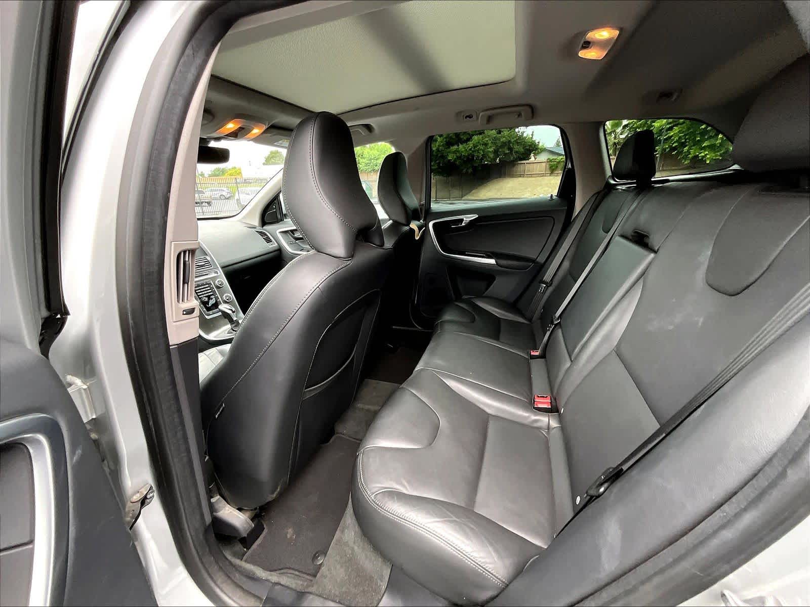 2015 Volvo XC60 T5 Premier photo 5