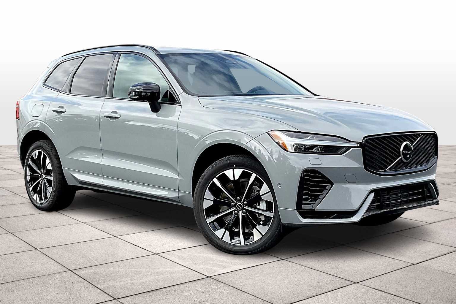 2026 Volvo XC60 Hybrid T8 Plus photo 2