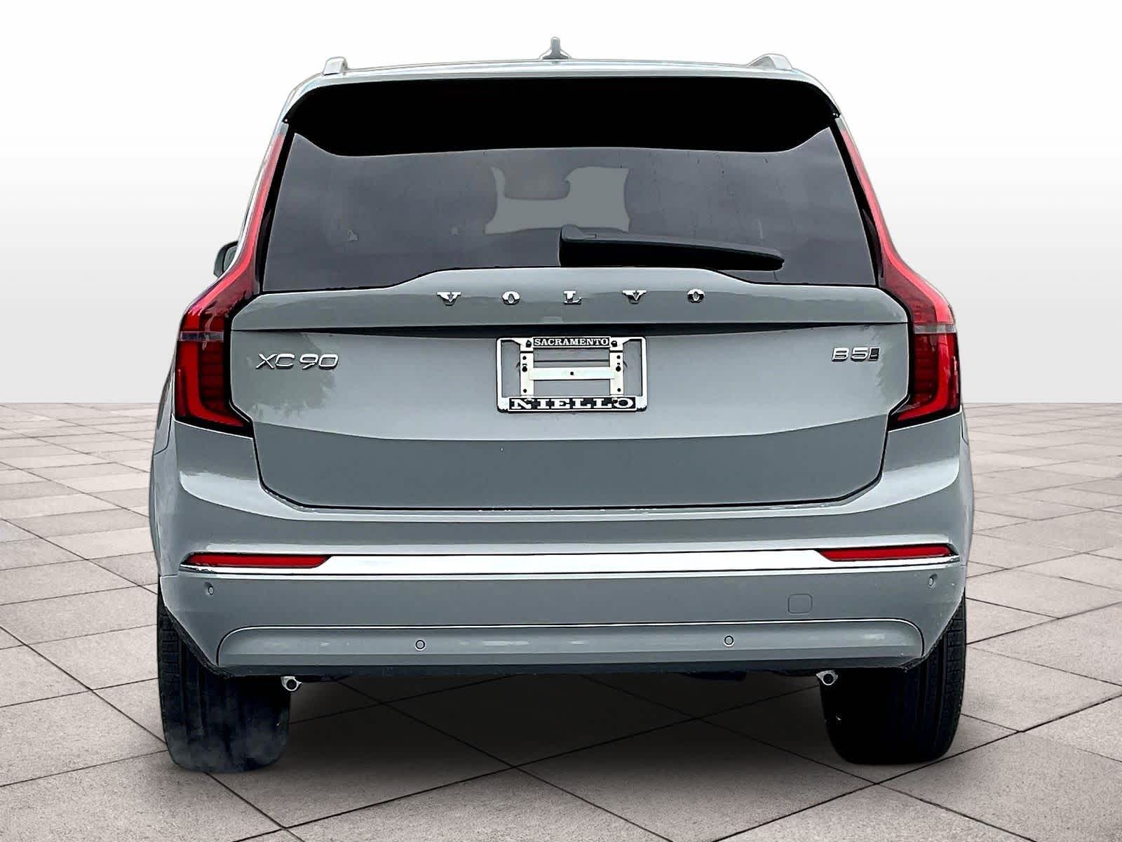 2026 Volvo XC90 B5 Plus 7-Seater photo 5