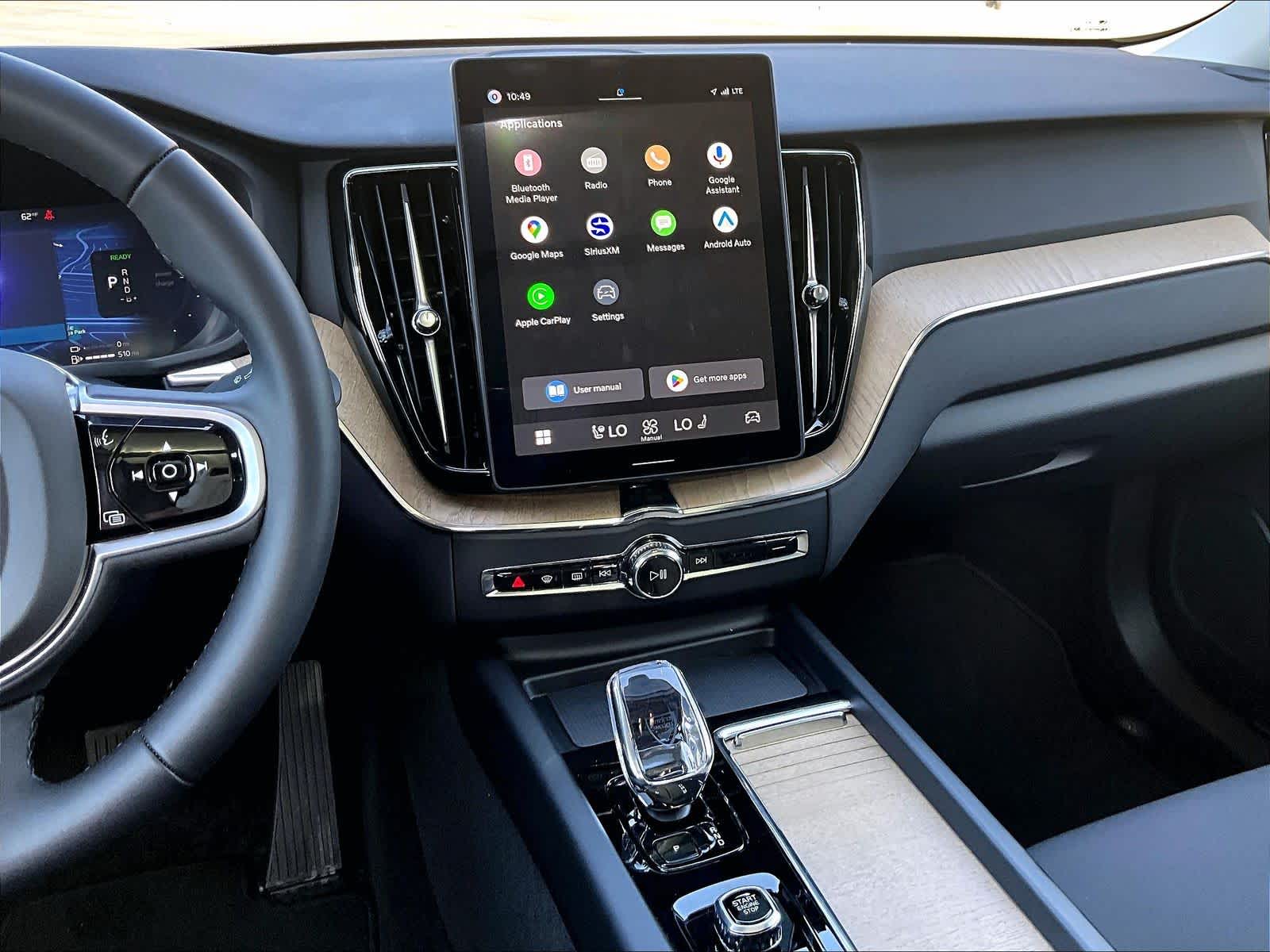 2026 Volvo XC60 Plug-In Hybrid Plus photo 6