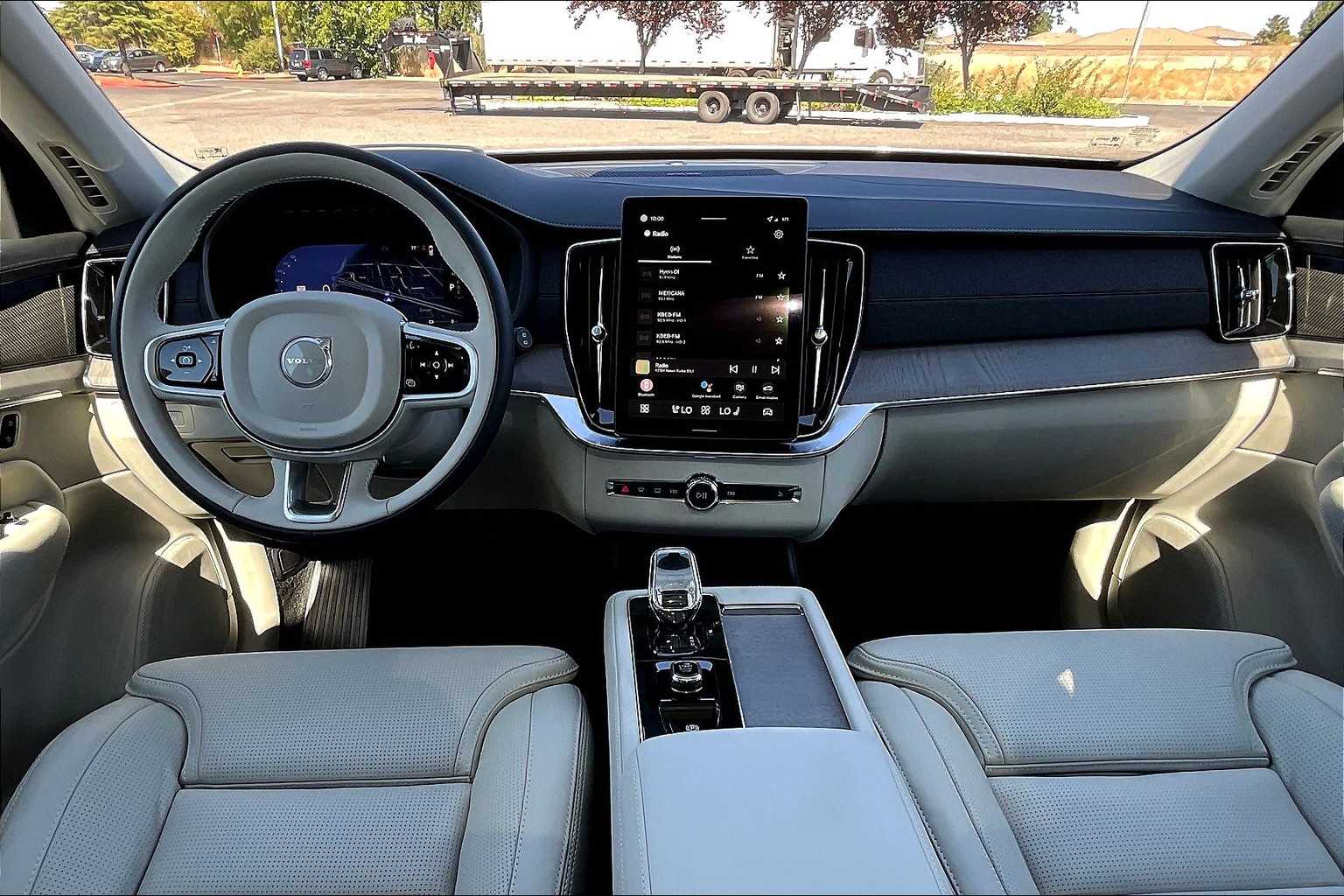 2026 Volvo XC90 Ultra - Photo 7