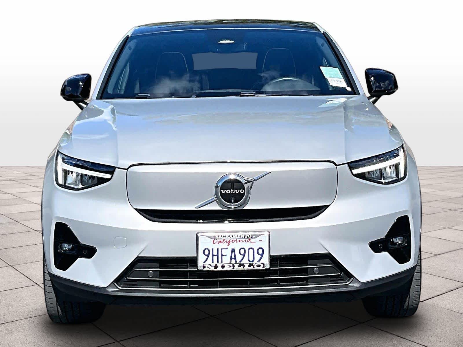 2023 Volvo C40 Recharge Pure Electric Plus photo 2