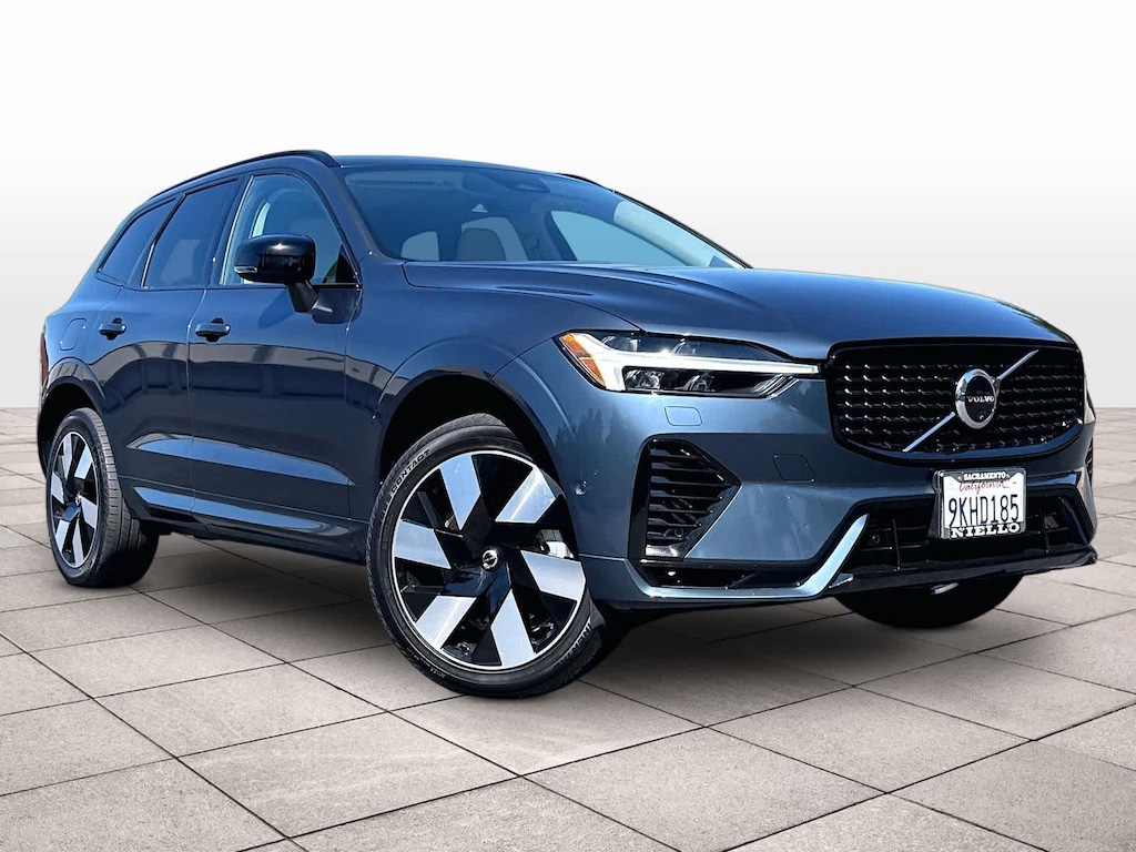 Used 2024 Volvo XC60 Recharge Plug-In Hybrid Plus Dark Theme T8 eAWD PHEV