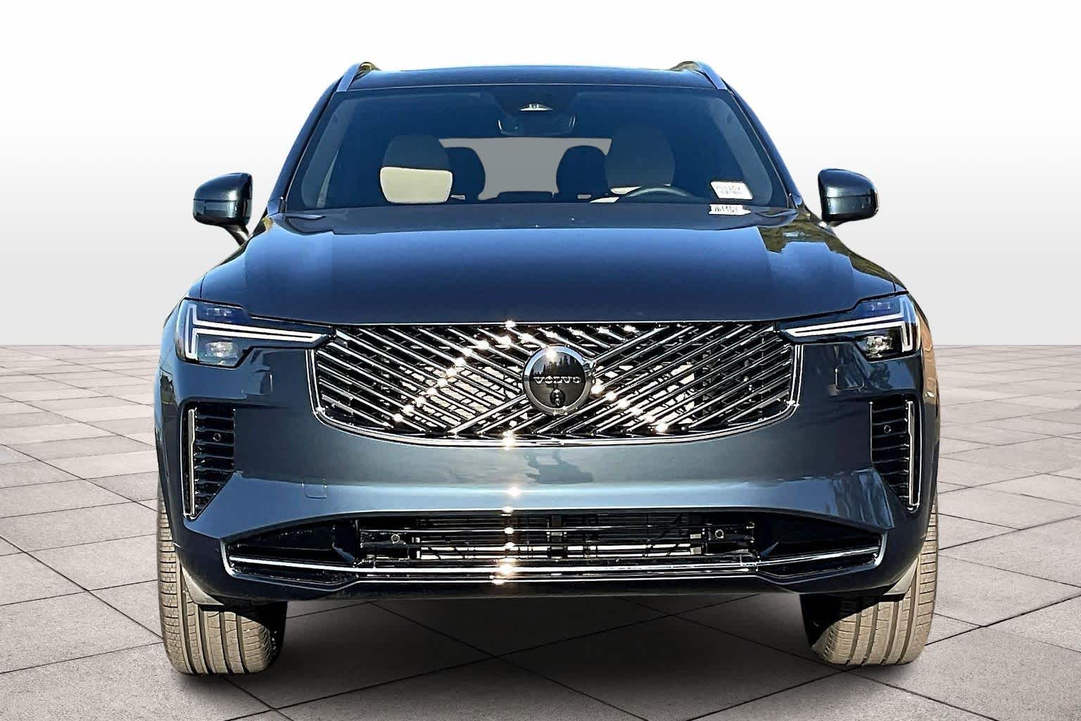 2026 Volvo XC90 B6 Plus 7-Seater photo 4