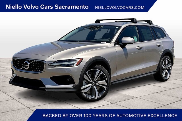 2026 Volvo V60 Cross Country B5 Plus AWD Wagon