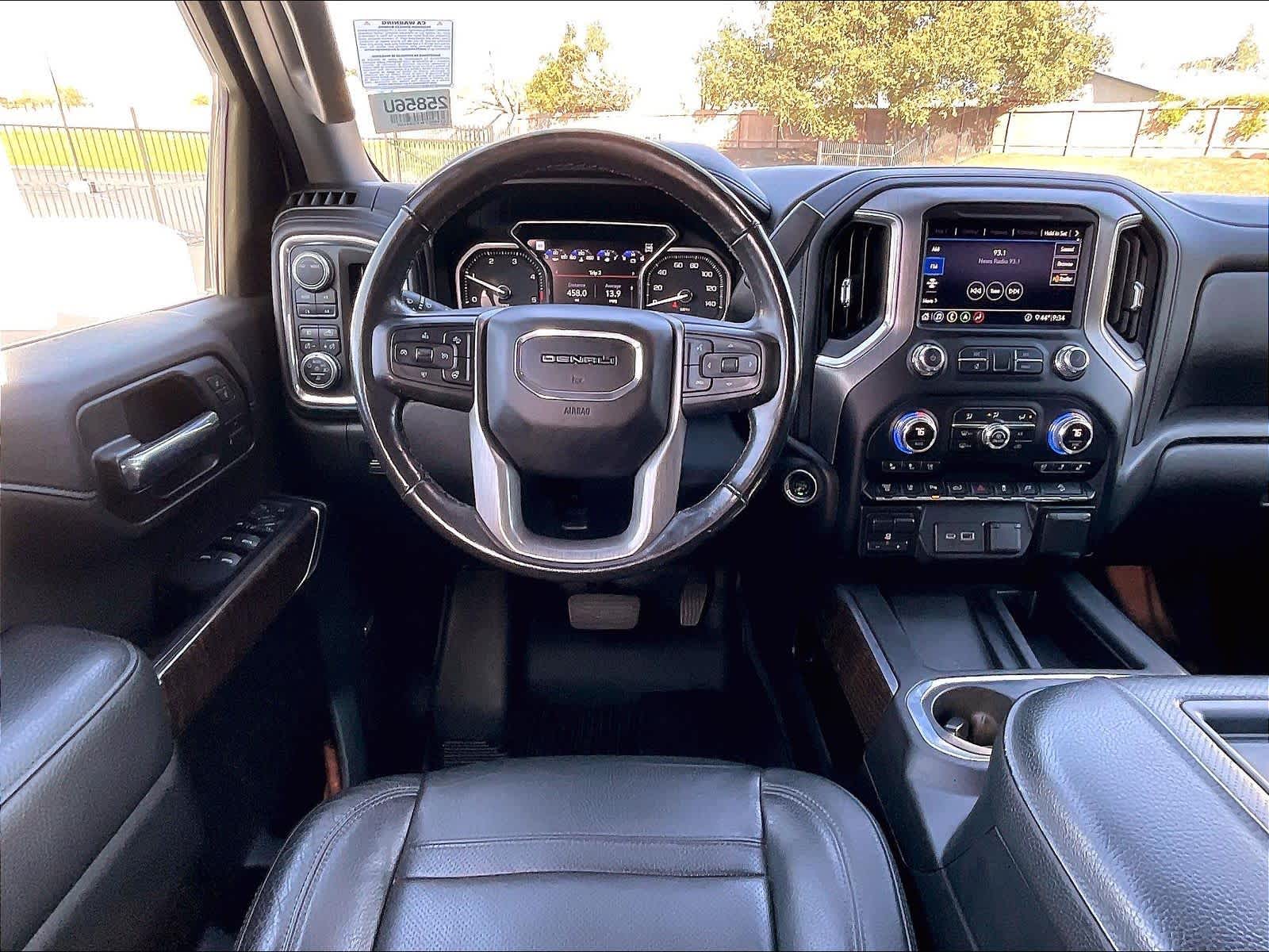 2020 GMC Sierra 2500HD Denali 4WD Crew Cab 159 photo 5