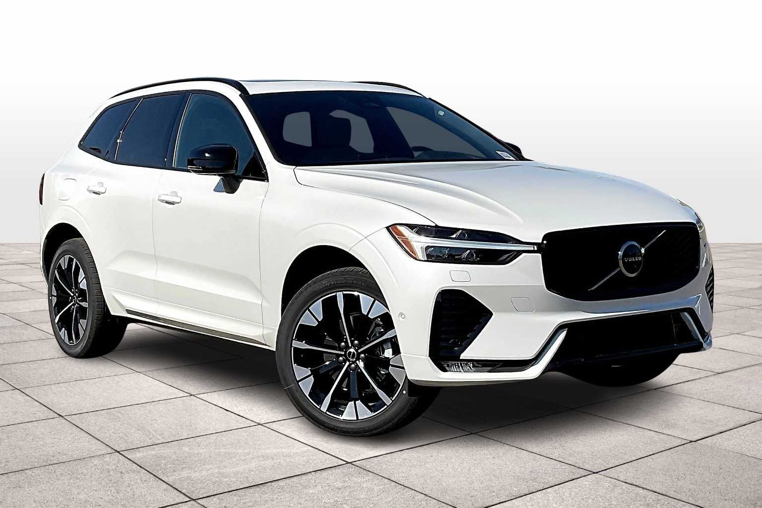 2026 Volvo XC60 B5 Plus photo 2