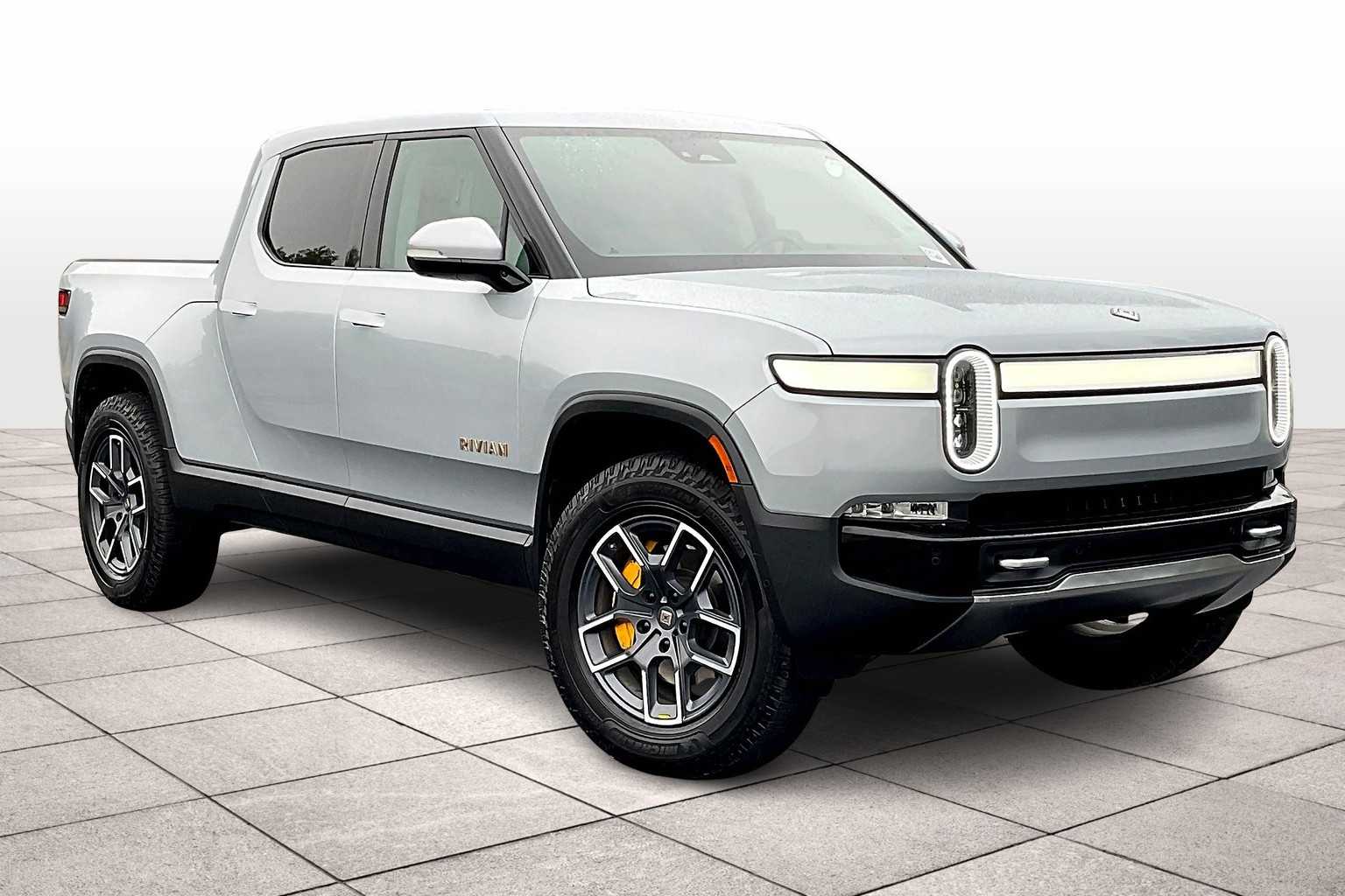 2023 Rivian R1T Adventure photo 2
