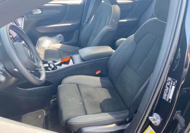 2023 Volvo C40 Recharge Pure Electric Plus photo 4