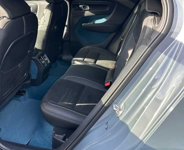 2023 Volvo C40 Recharge Pure Electric Ultimate photo 5