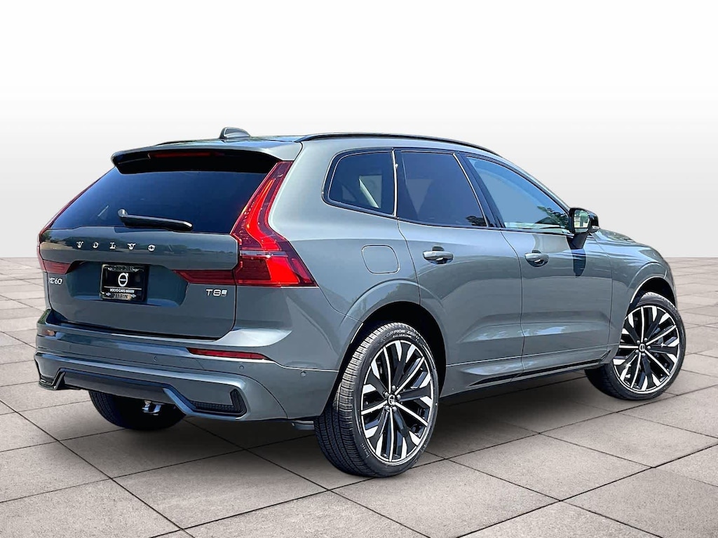 New 2026 Volvo XC60 plug-in hybrid T8 Ultra SUV