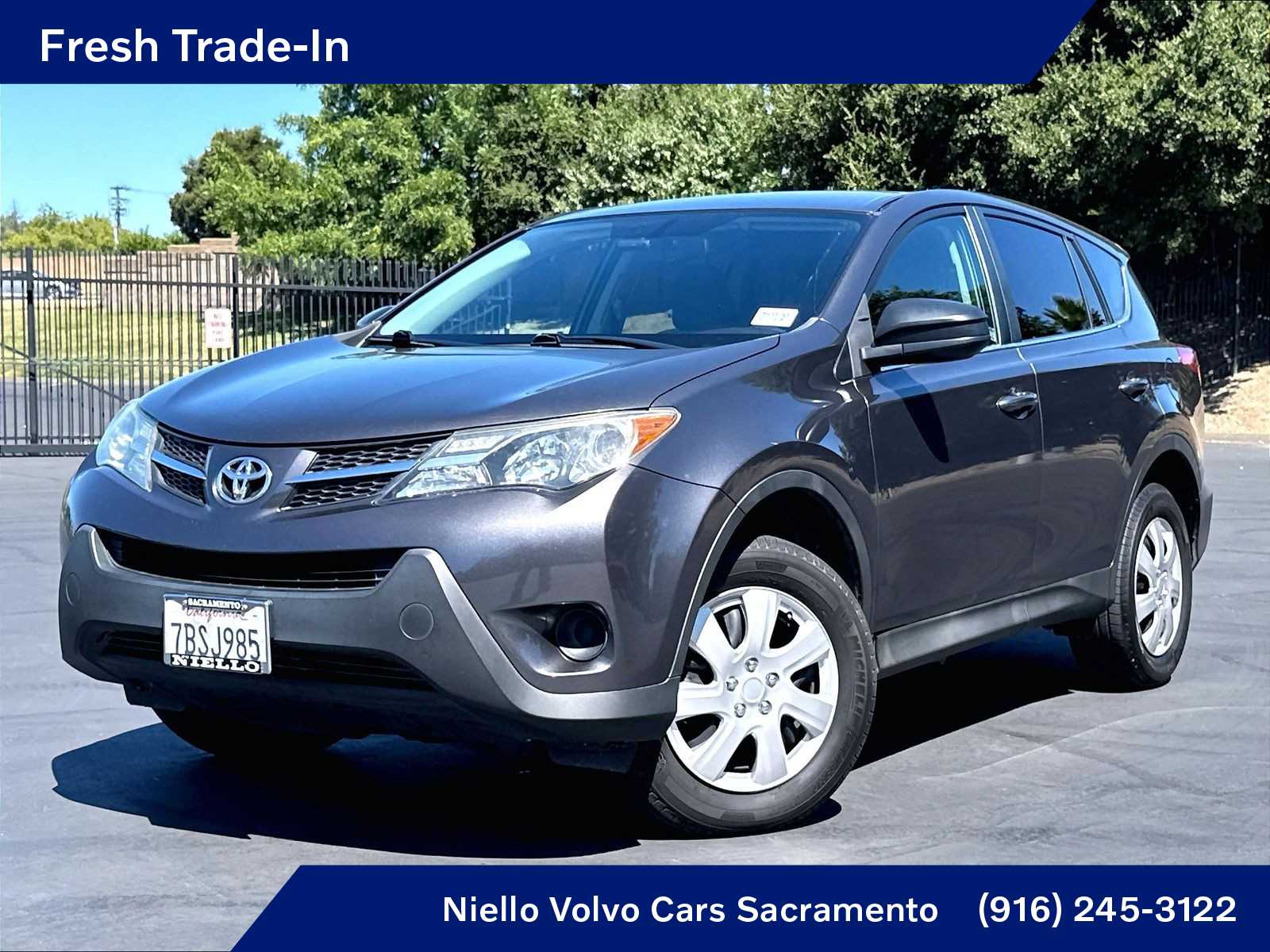 2013 Toyota RAV4 LE's photo