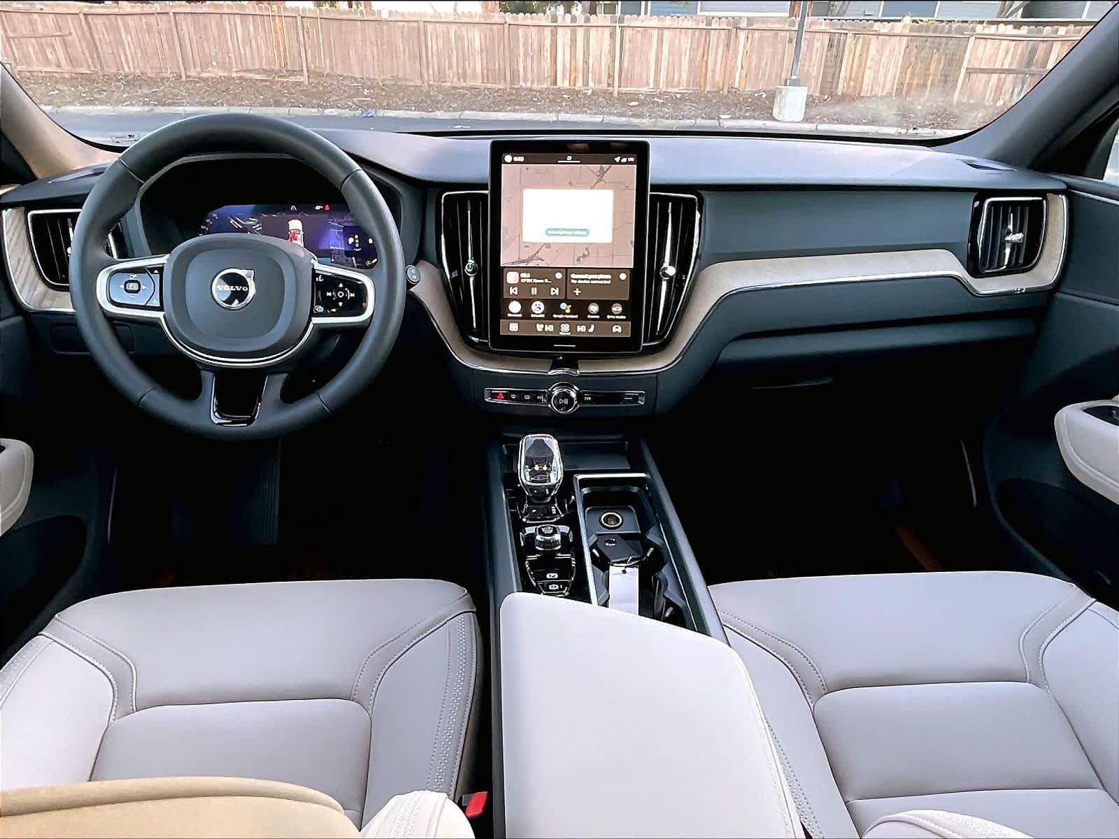 2026 Volvo XC60 B5 Plus photo 6