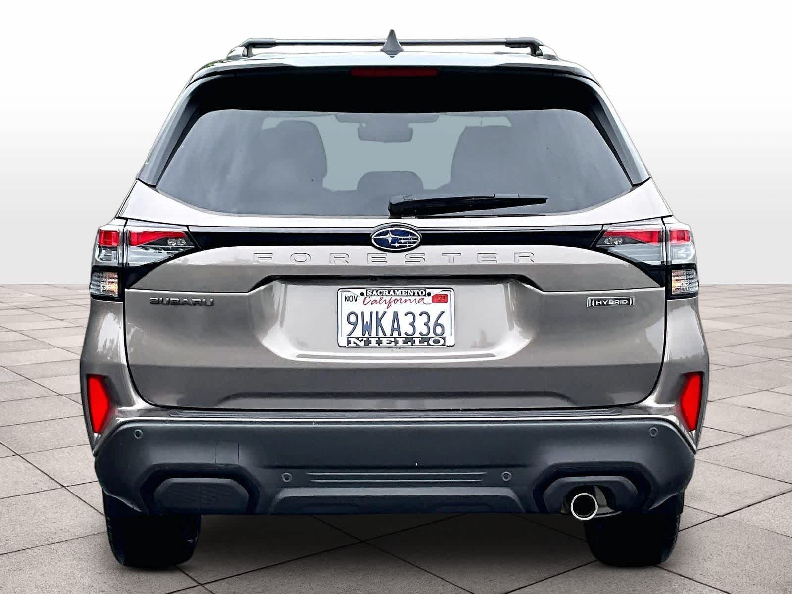 2025 Subaru Forester Touring Hybrid photo 4