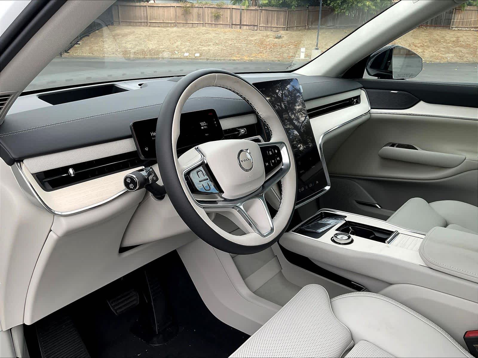 2025 Volvo EX90 Twin Motor Performance Ultra 7-Seater photo 6