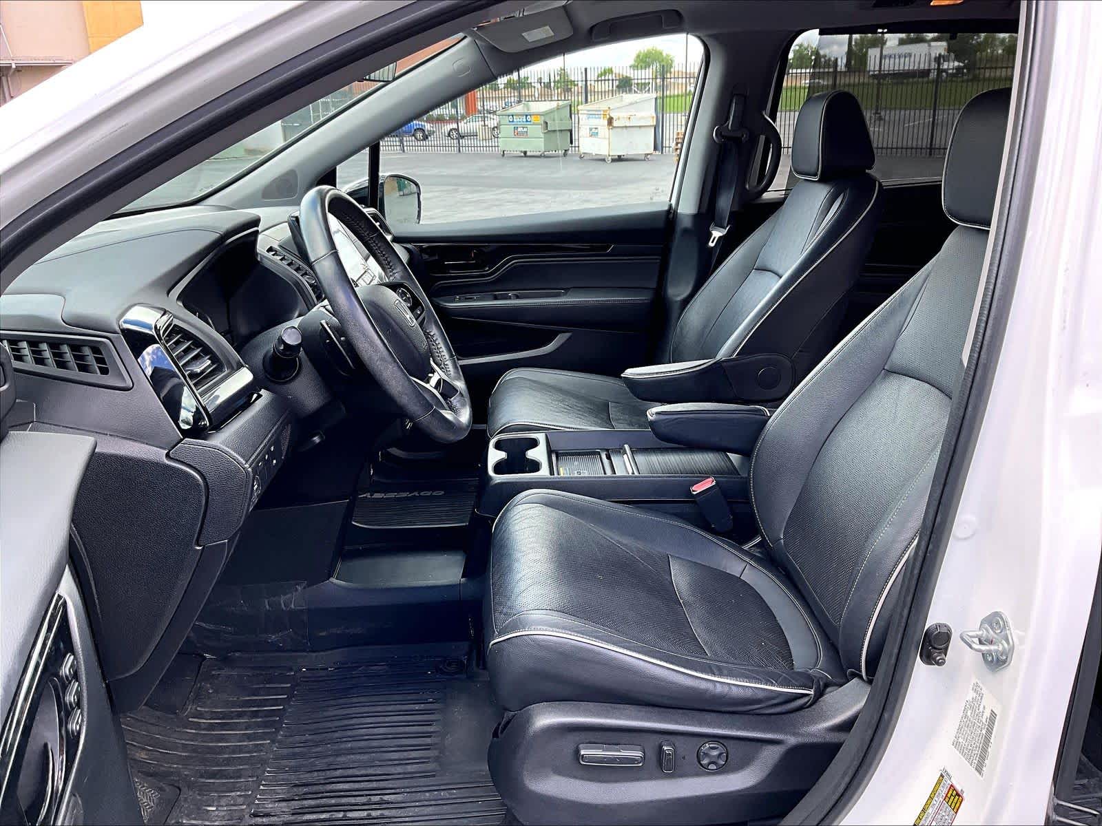 2023 Honda Odyssey Elite photo 4