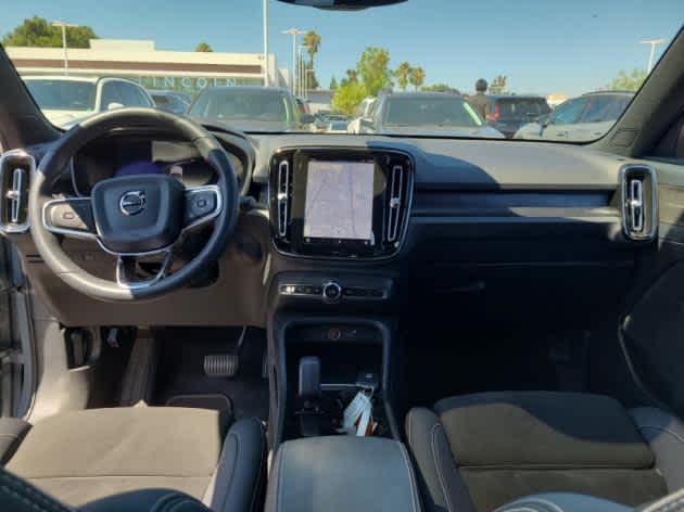 2023 Volvo C40 Recharge Ultimate photo 2