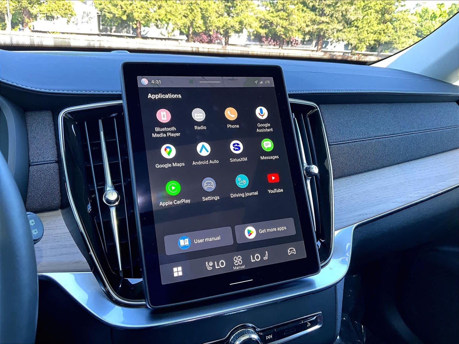 2025 Volvo XC90 Core - Photo 34