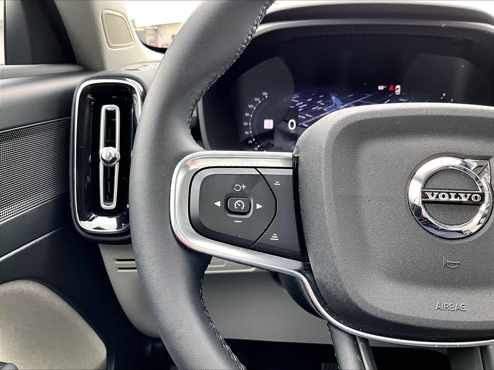 2026 Volvo XC40 Plus - Photo 20