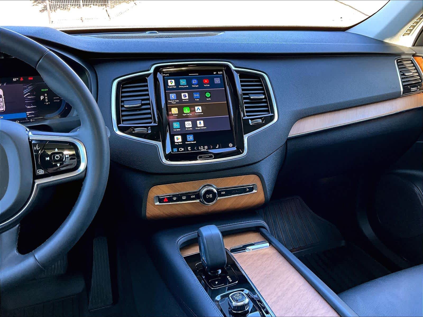 2023 Volvo XC90 Recharge Plug-In Hybrid Plus photo 6