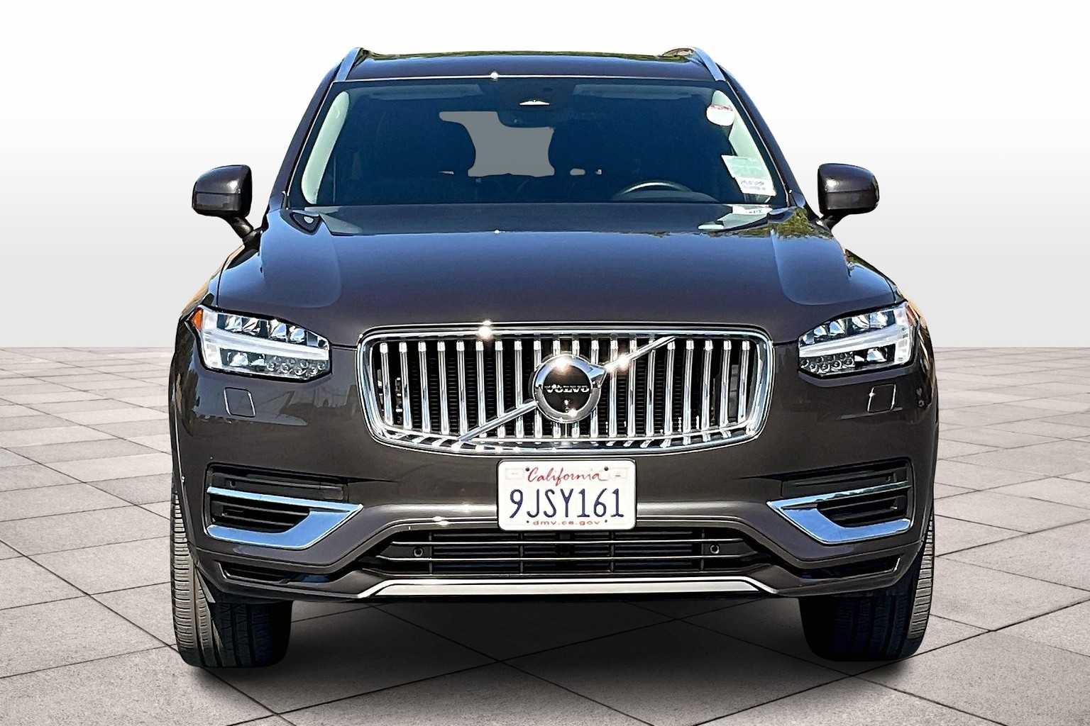 2023 Volvo XC90 Recharge Plus T8 photo 3