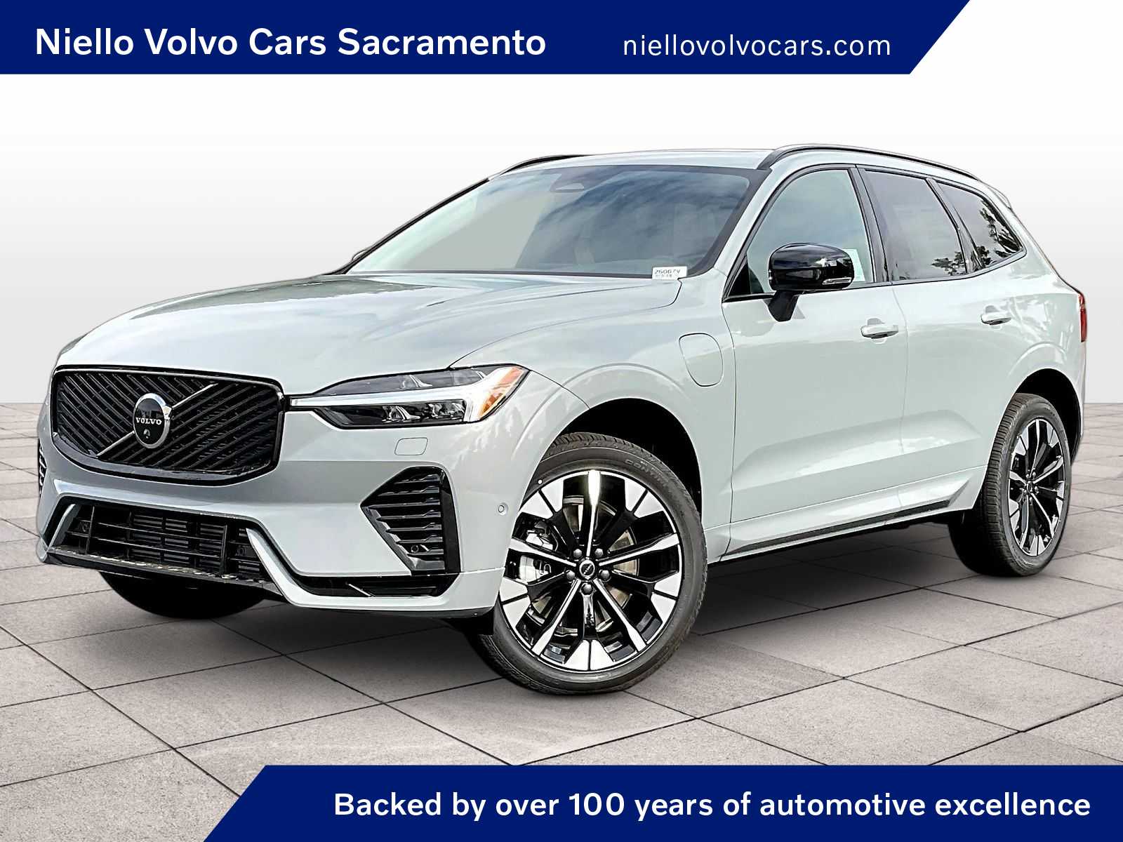 2026 Volvo XC60 T8 Plus Dark AWD's photo