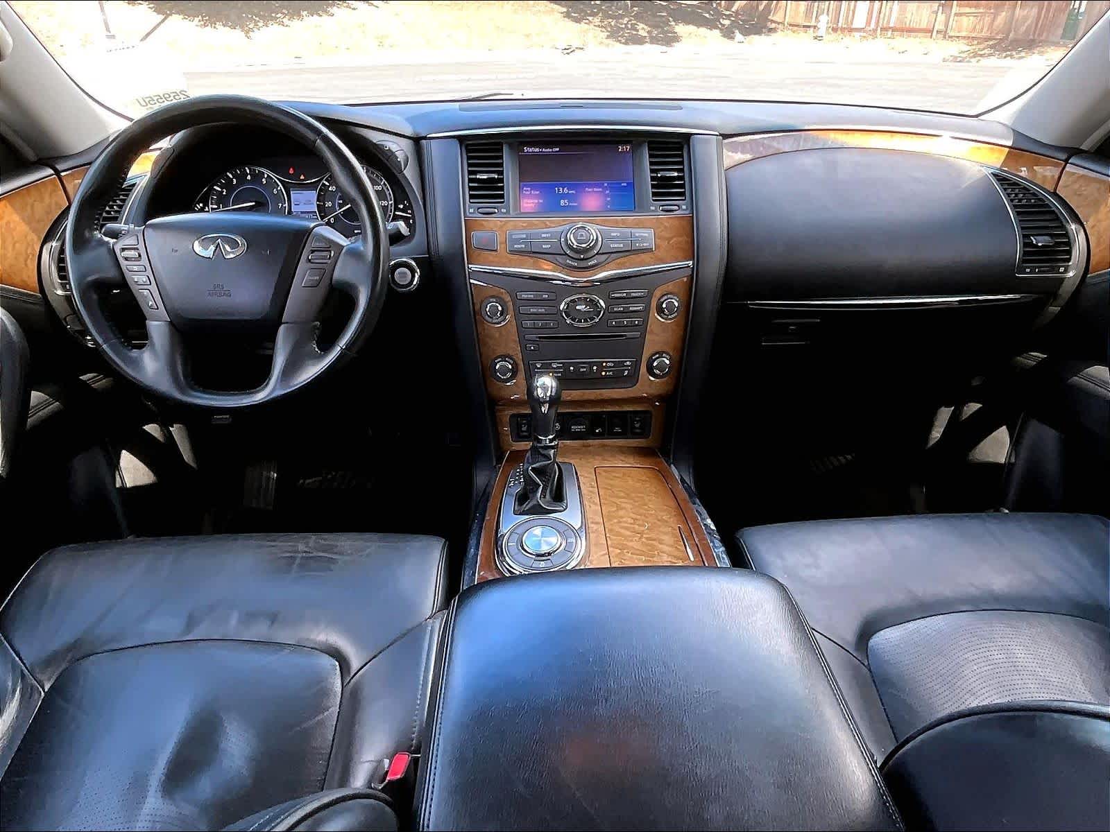 2014 INFINITI QX80 photo 3