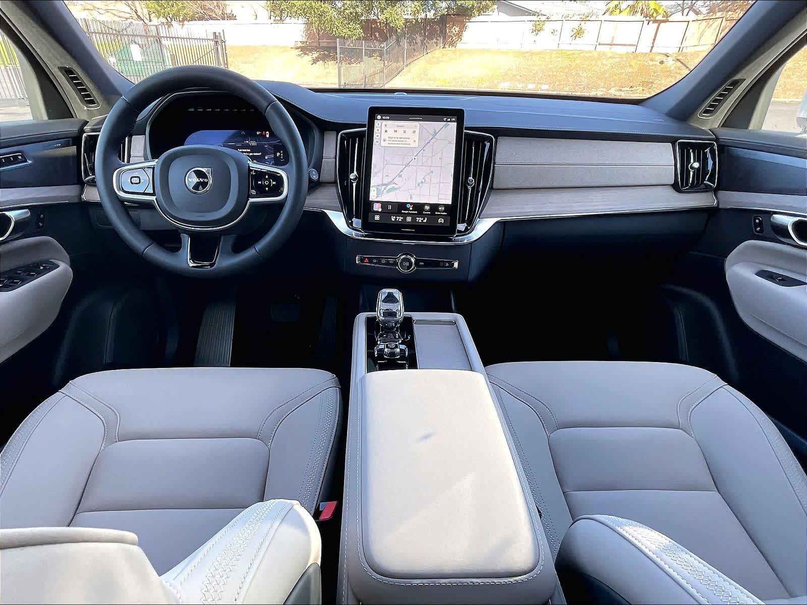 2026 Volvo XC90 B6 Plus 7-Seater photo 6