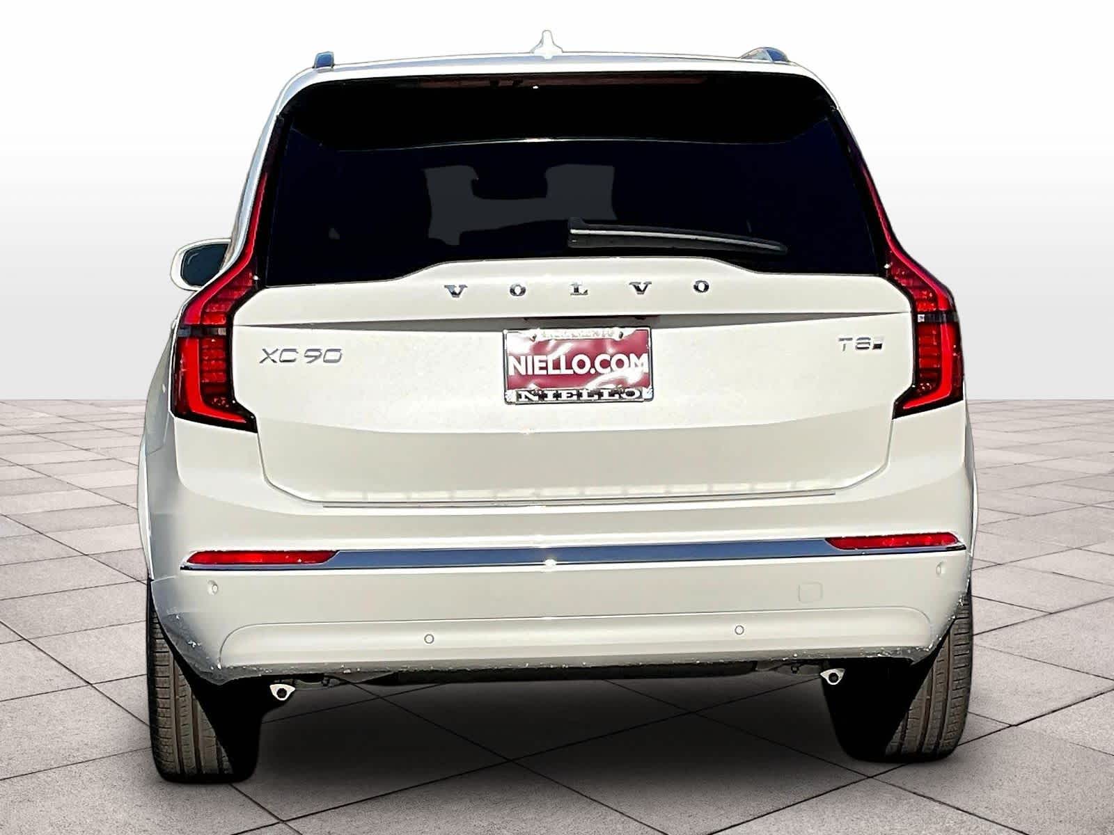 2026 Volvo XC90 plug-in hybrid T8 Plus 7-Seater photo 5