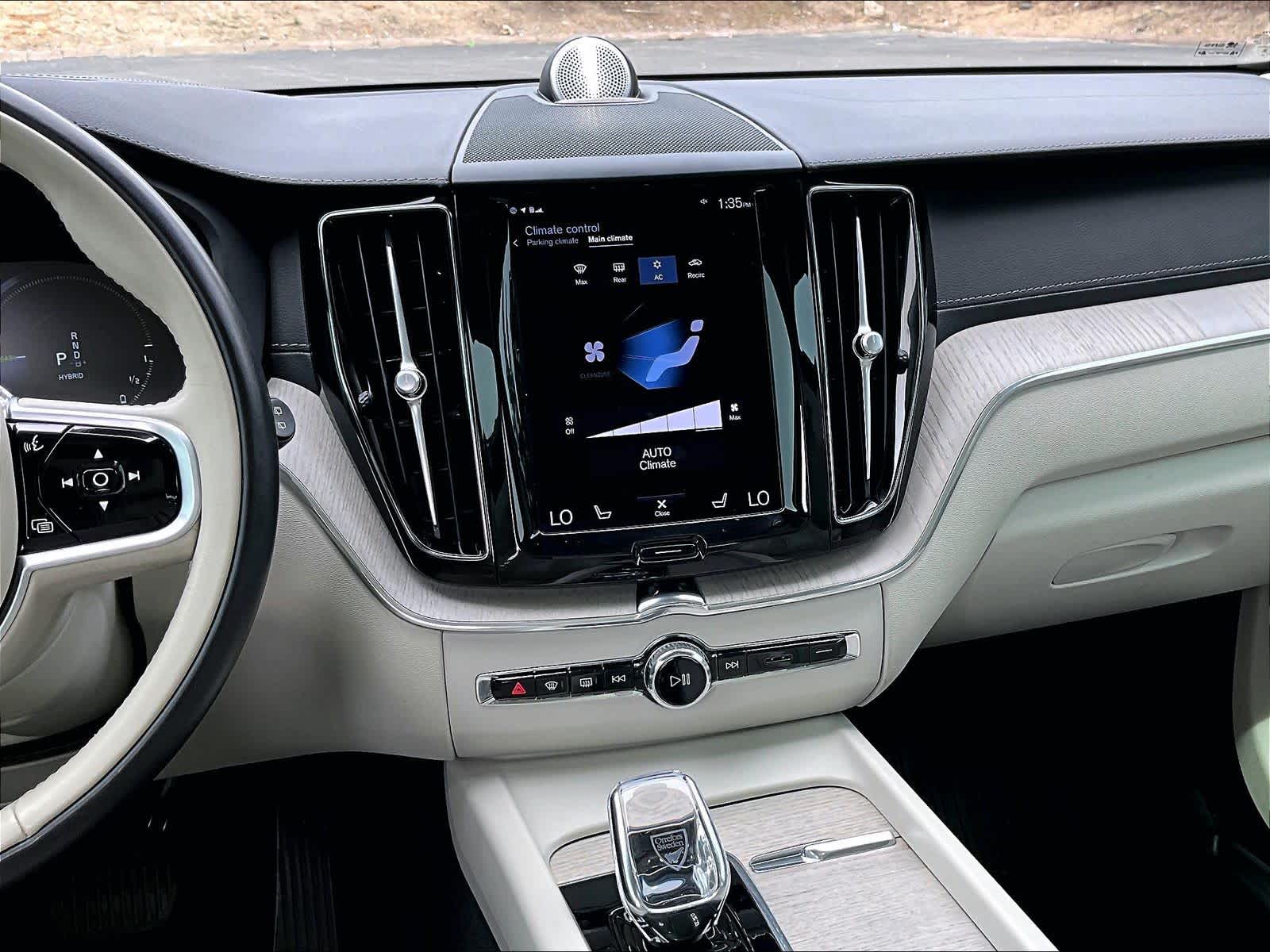 2021 Volvo XC60 Inscription photo 6