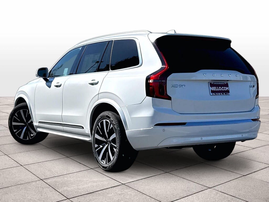 New 2026 Volvo XC90 B5 Core SUV