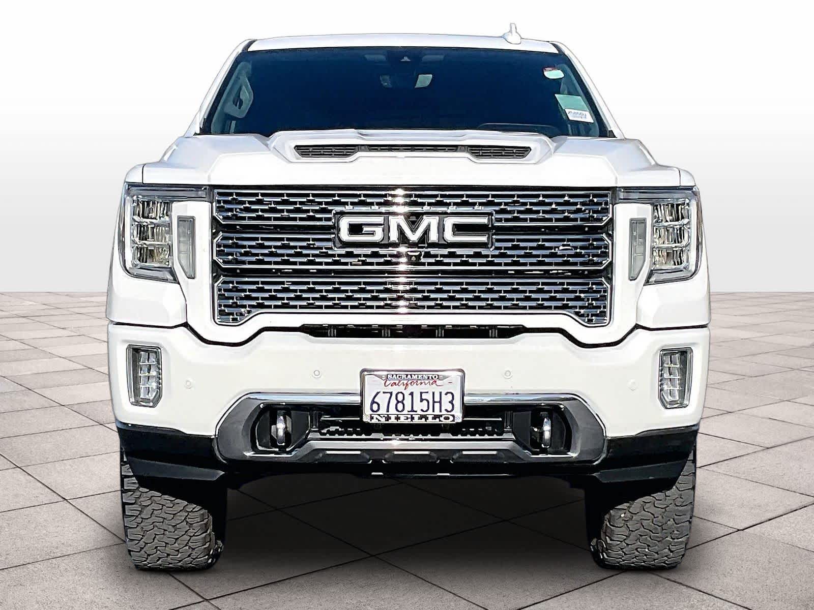 2020 GMC Sierra 2500HD Denali 4WD Crew Cab 159 photo 2